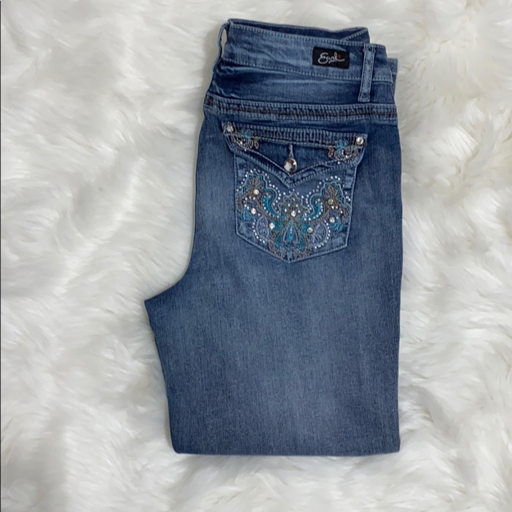 💝🐣2/$20 Earl Jeans in GUC cropped with Bling